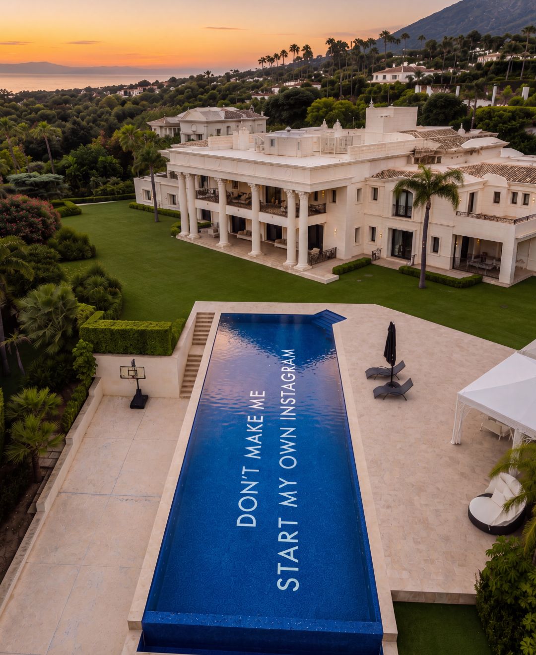 Drumelia recruitment campaign: villa pool asking for its own Instagram
